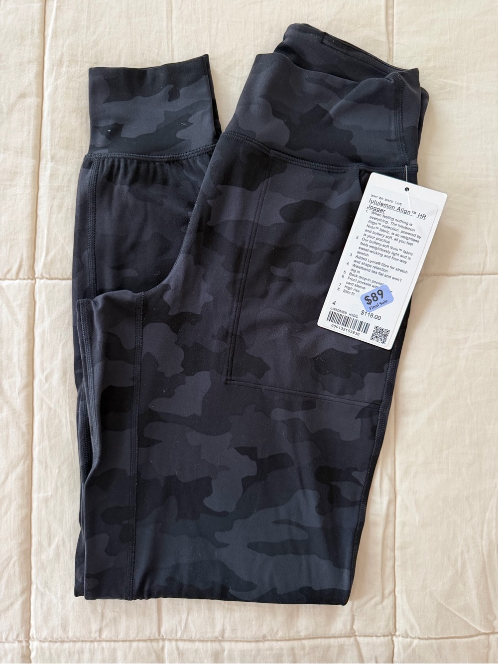 lululemon athletica womens Black Camo Align Joggers